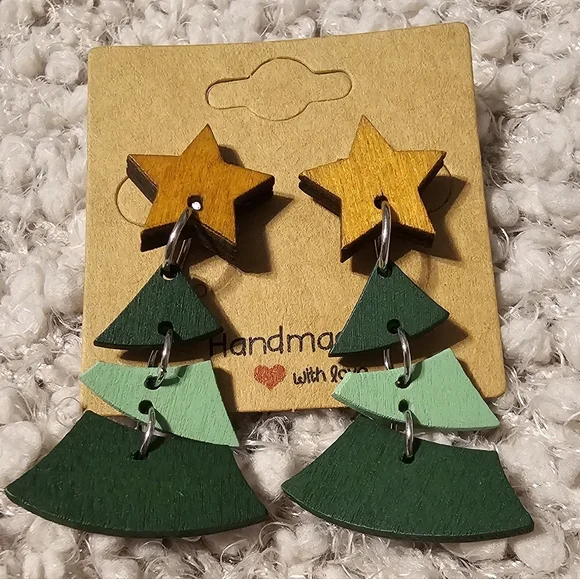 Festive Dangle Christmas Tree Tier Earrings NWOT - Picture 3 of 4